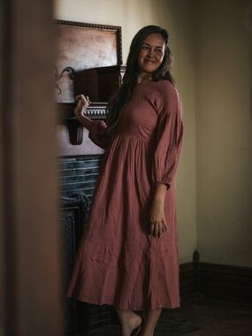 Relaxed Long-Sleeve Midi Dress in Mauve Pink
